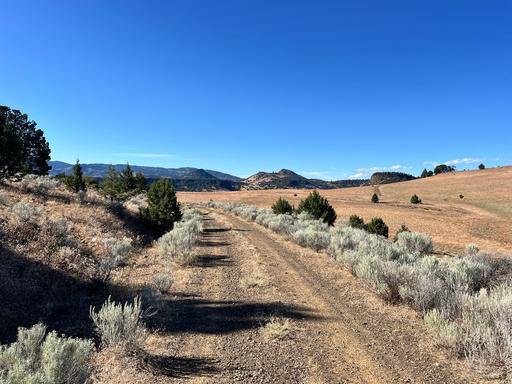 Enjoy Iron Gate Reservoir Property in N. California 1